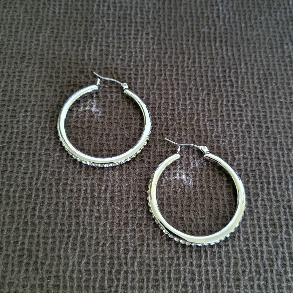 Tahari Cubic Zirconia💎 Lined Silver Hoop Earrings - Picture 13 of 16